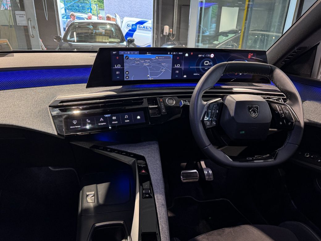 2025 Peugeot 5008