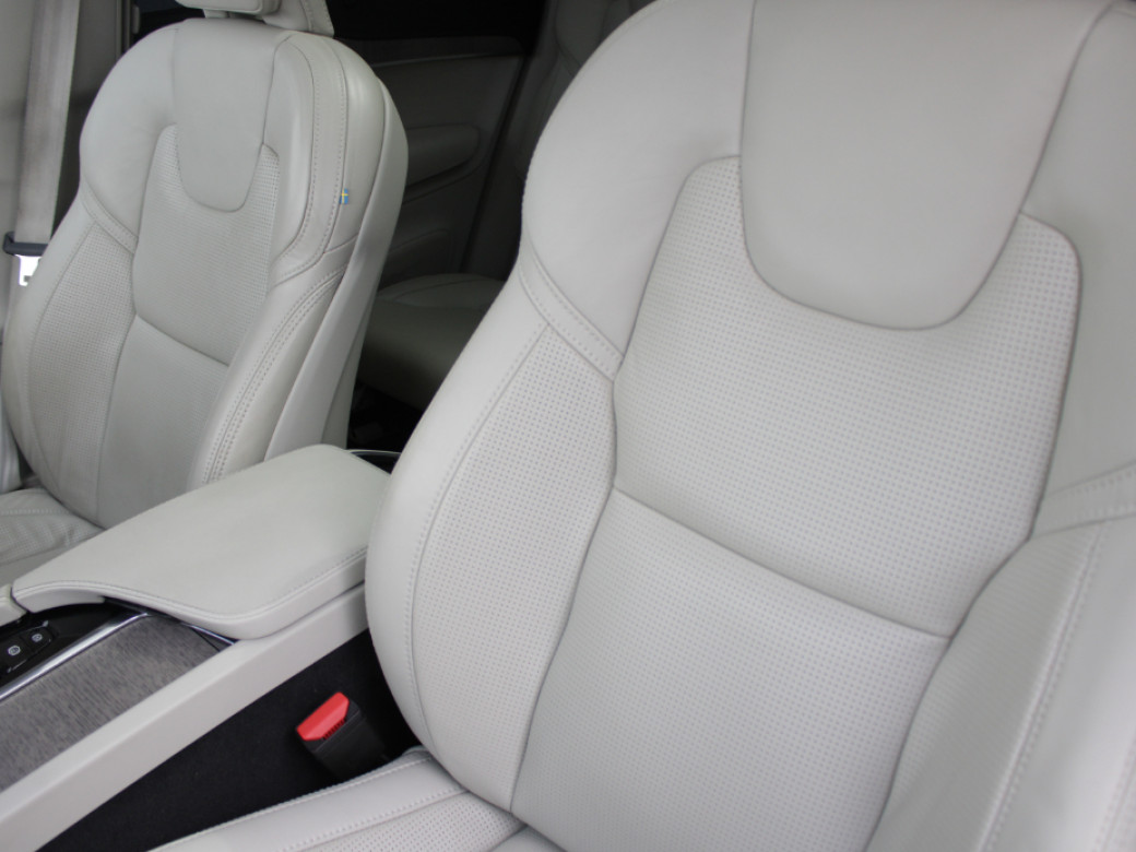 2022 Volvo XC90