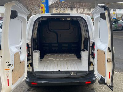 2022 Ford Transit Courier