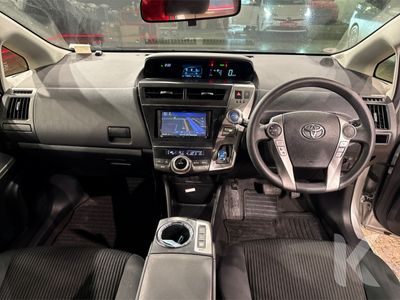 2019 Toyota Prius Alpha