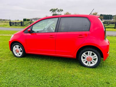 2017 Volkswagen up!
