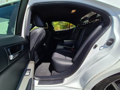 2015 Lexus IS 300h