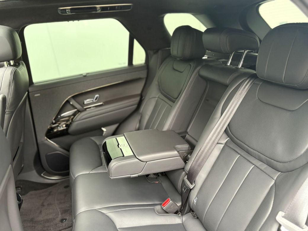 2025 Land Rover Range Rover Sport