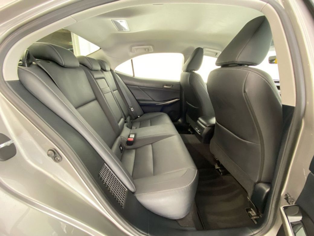2019 Lexus IS