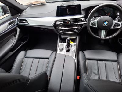 2020 BMW 520