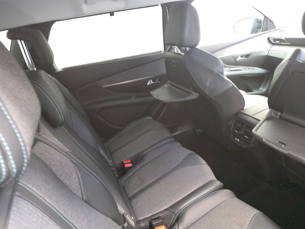 2022 Peugeot 5008