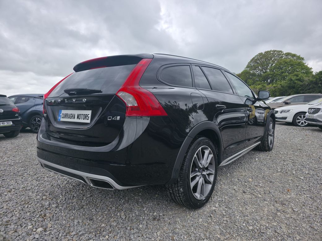 2018 Volvo V60 Cross Country