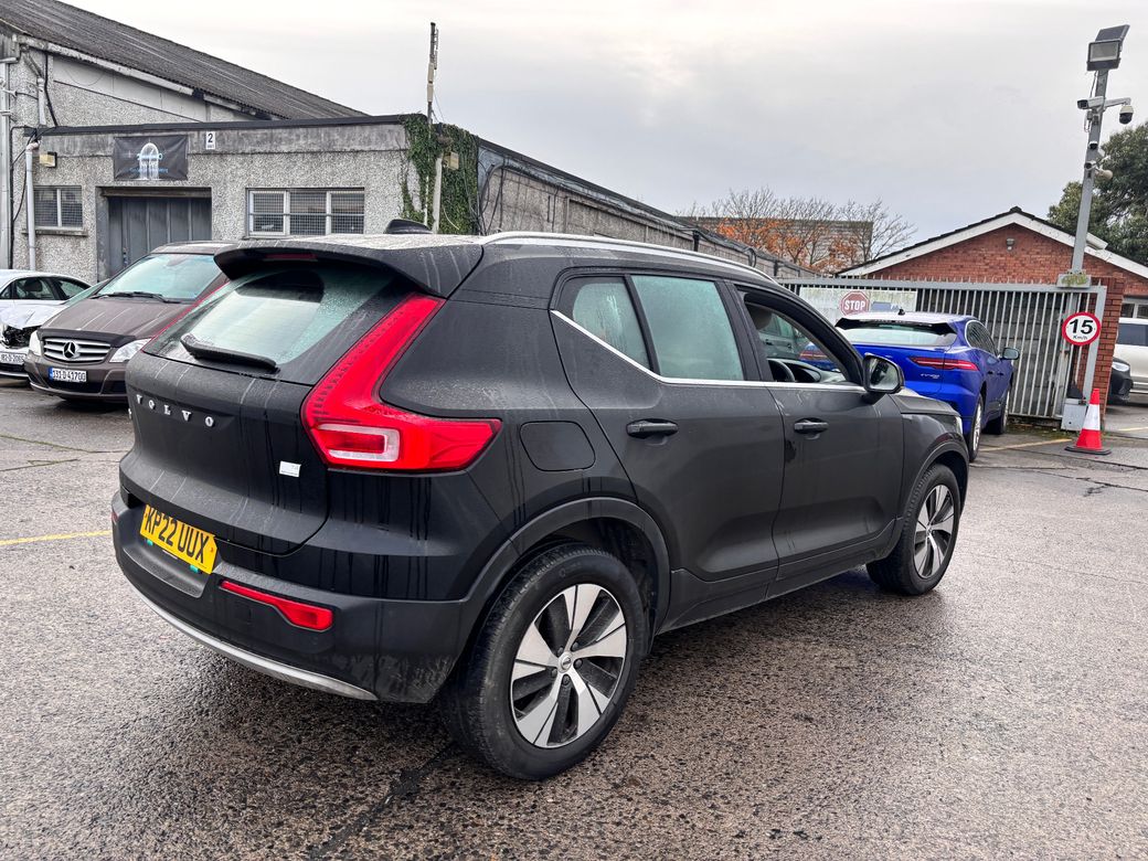 2022 Volvo XC40