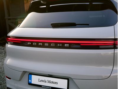 2024 Porsche Cayenne