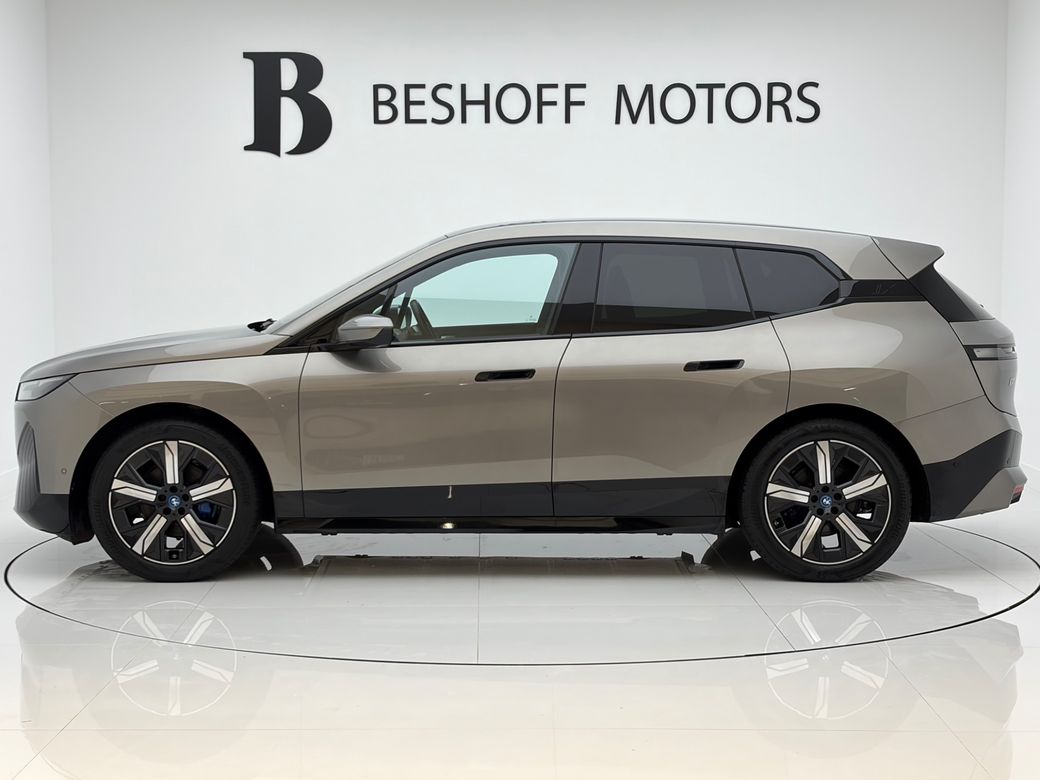 2025 BMW iX