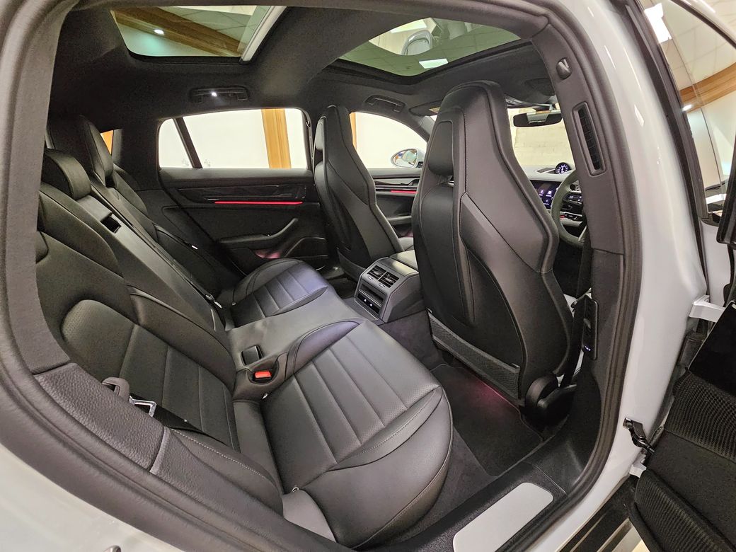 2025 Porsche Panamera