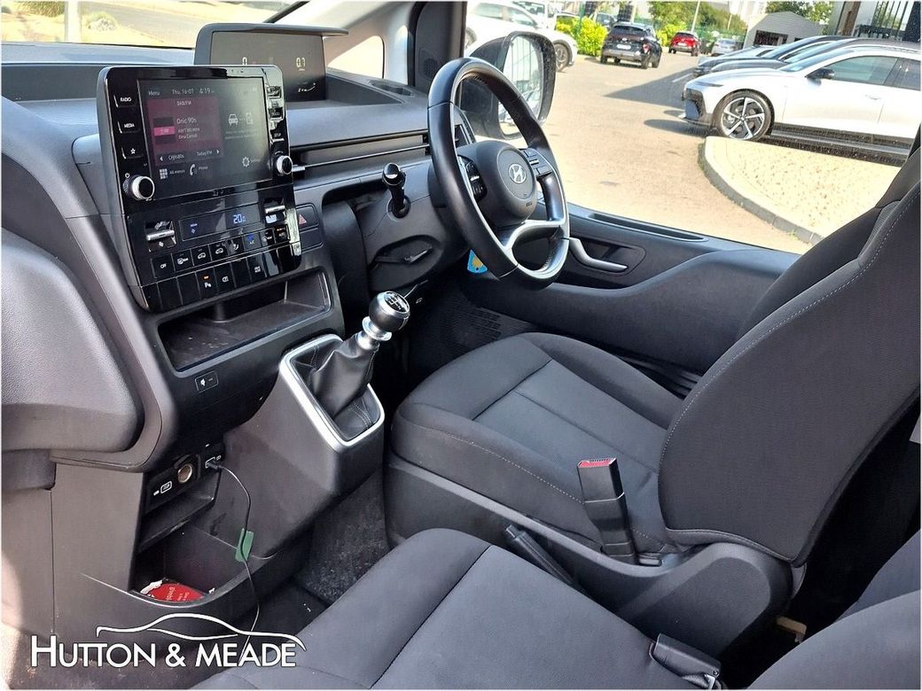 2024 Hyundai Staria