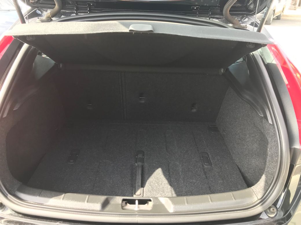 2018 Volvo V40