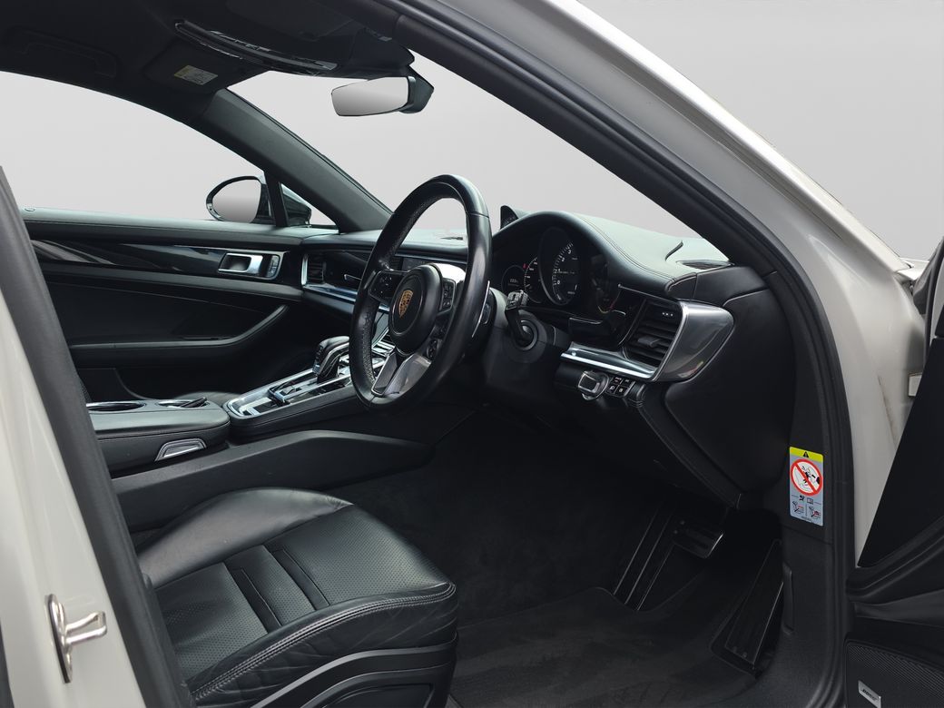 2019 Porsche Panamera