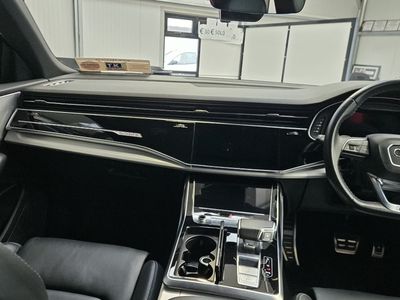 2021 Audi Q8