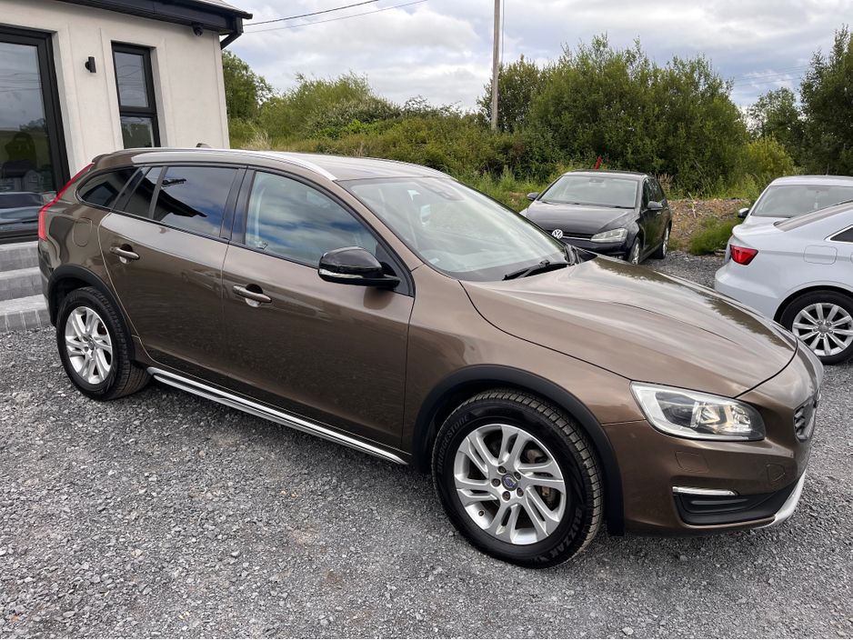 2016 Volvo V60 Cross Country