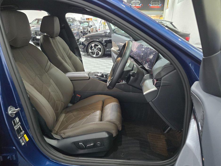 2024 BMW i5