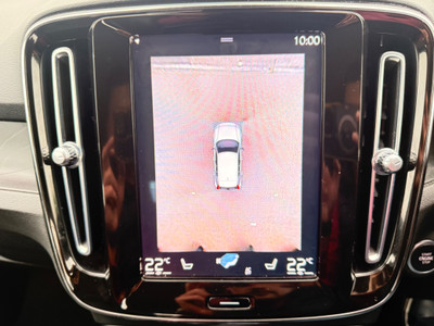 2023 Volvo XC40
