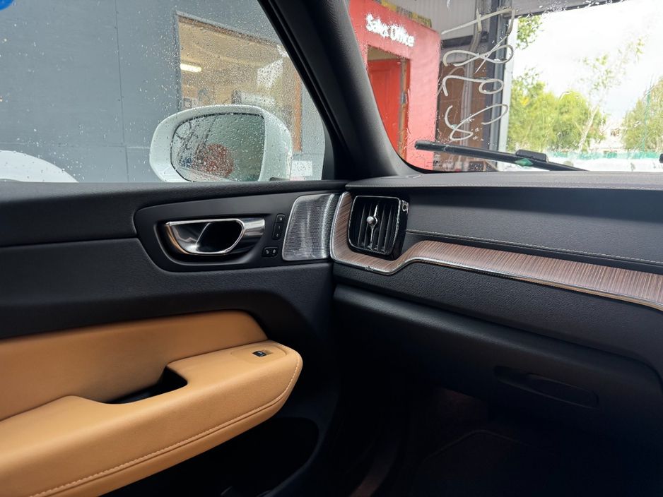 2021 Volvo XC60