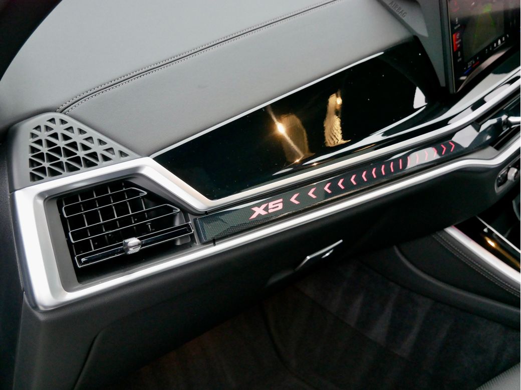 2025 BMW X5