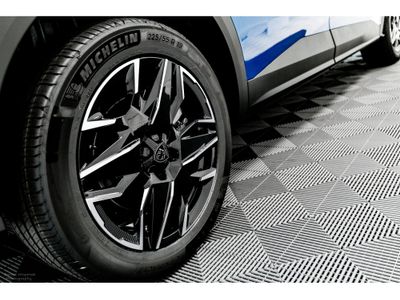 2025 Peugeot 5008