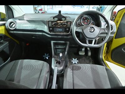 2017 Volkswagen up!