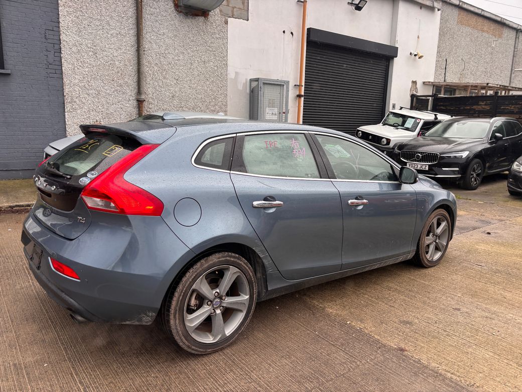 2014 Volvo V40