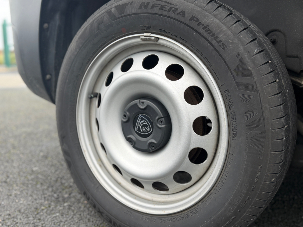 2024 Peugeot Partner