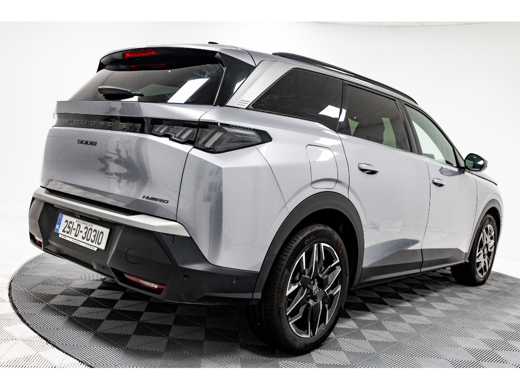 2025 Peugeot 5008