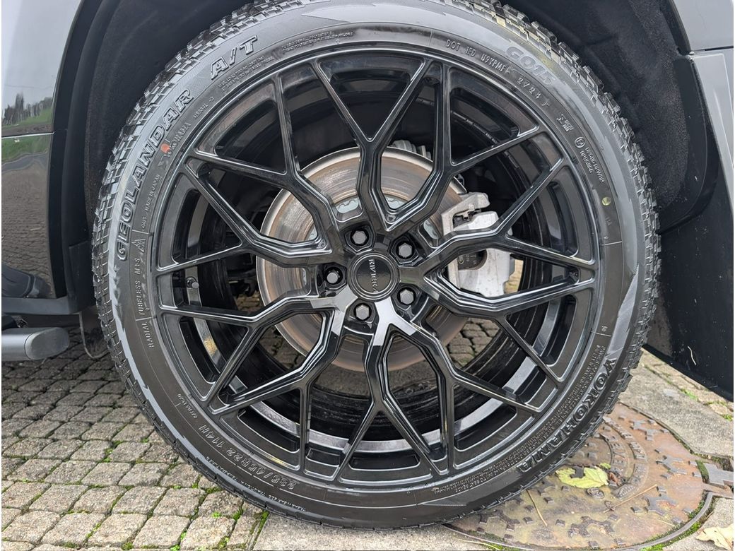 2025 Land Rover Defender