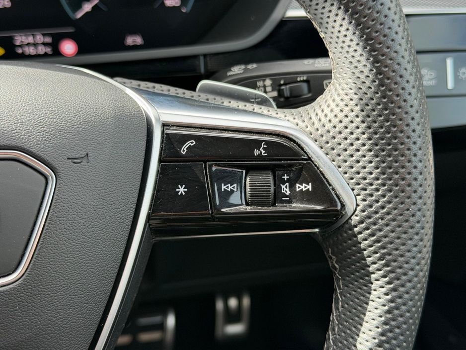 2024 Audi Q8 e-tron