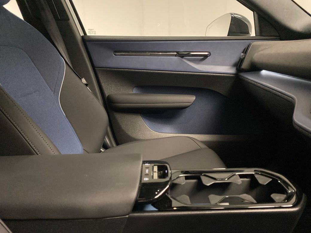 2025 Volvo EX30