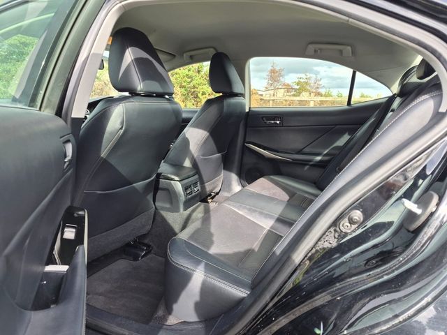2015 Lexus IS