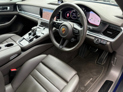 2022 Porsche Panamera