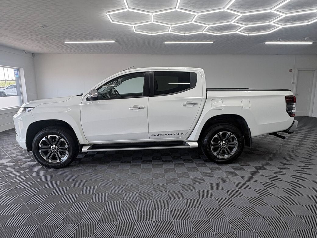 2020 Mitsubishi L200