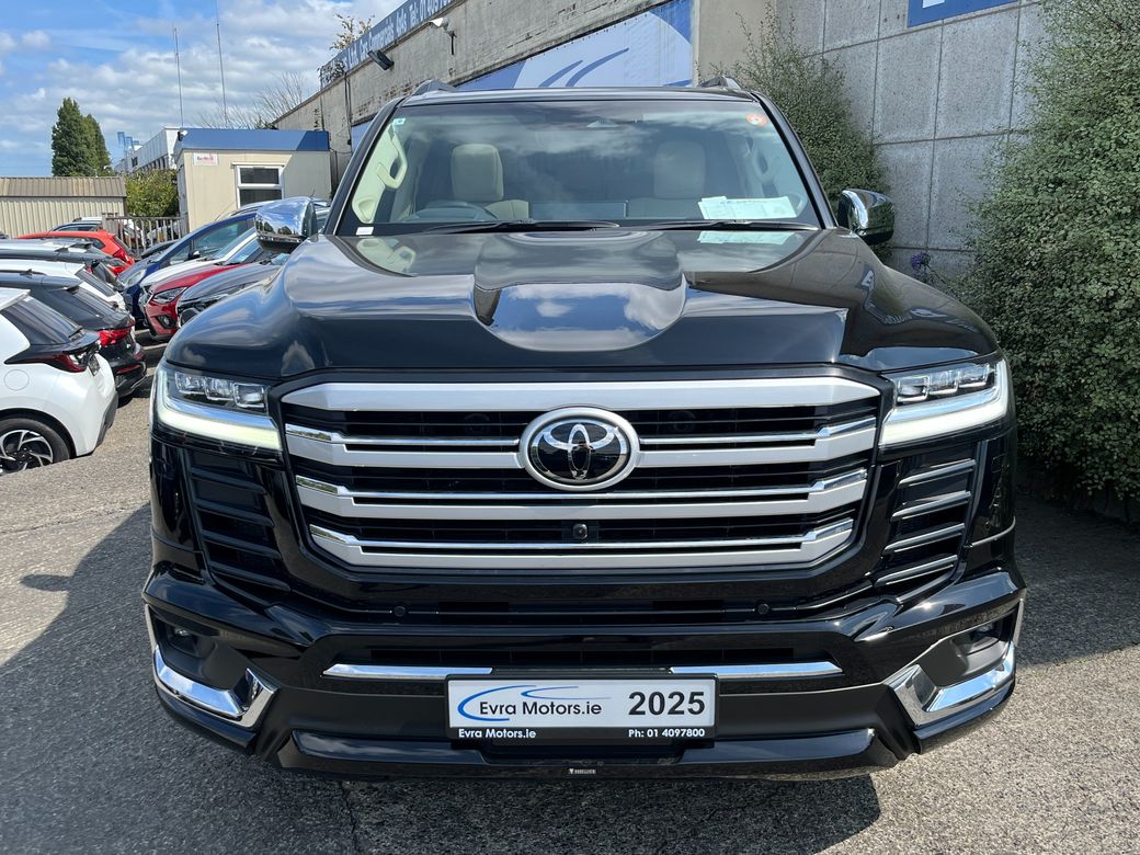 2025 Toyota Land Cruiser Amazon