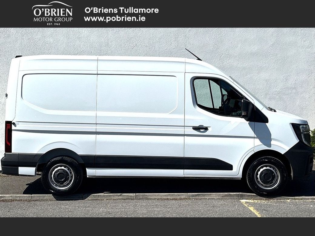 2025 Renault Master