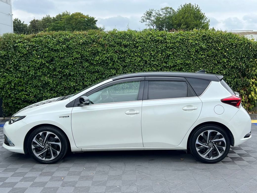 2017 Toyota Auris