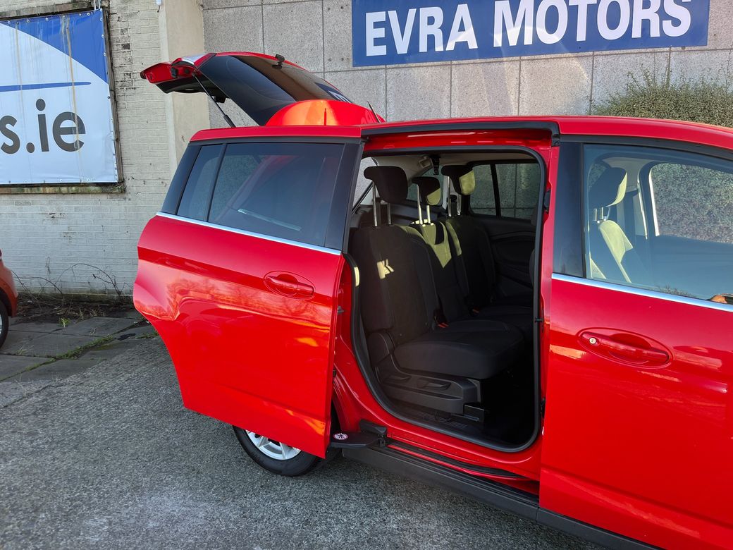 2017 Ford Grand C-Max