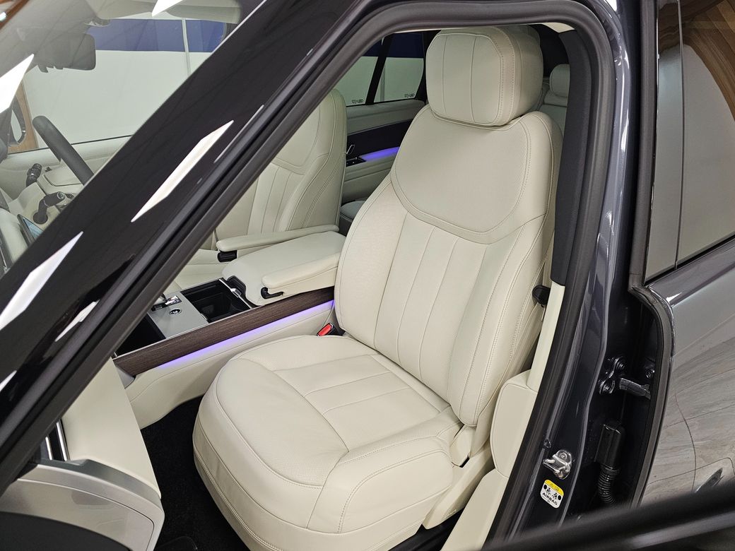 2025 Land Rover Range Rover