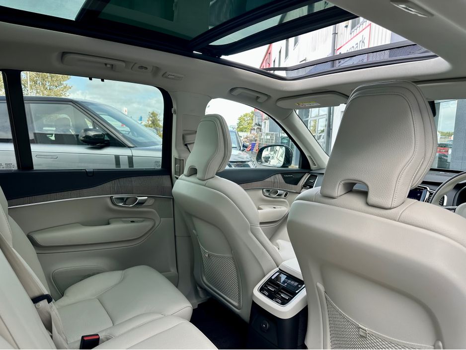 2022 Volvo XC90
