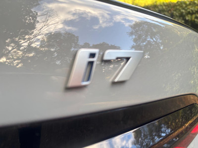 2024 BMW i7