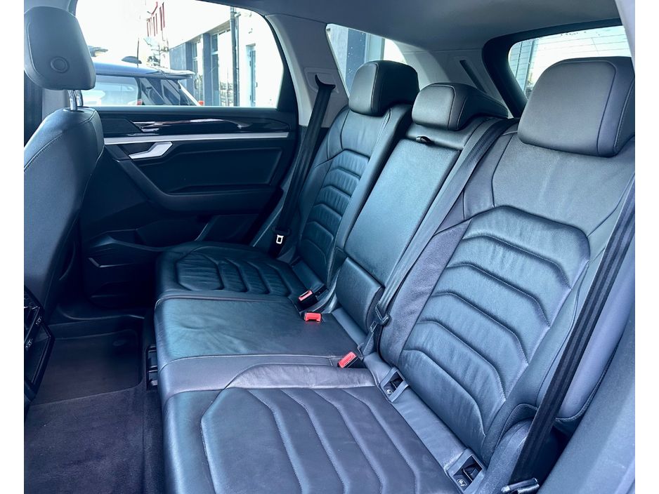 2019 Volkswagen Touareg