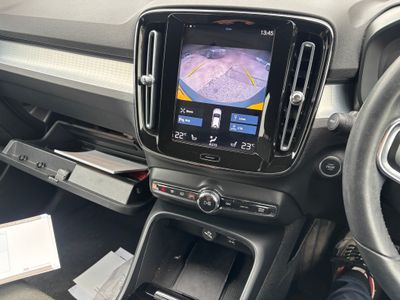 2023 Volvo XC40
