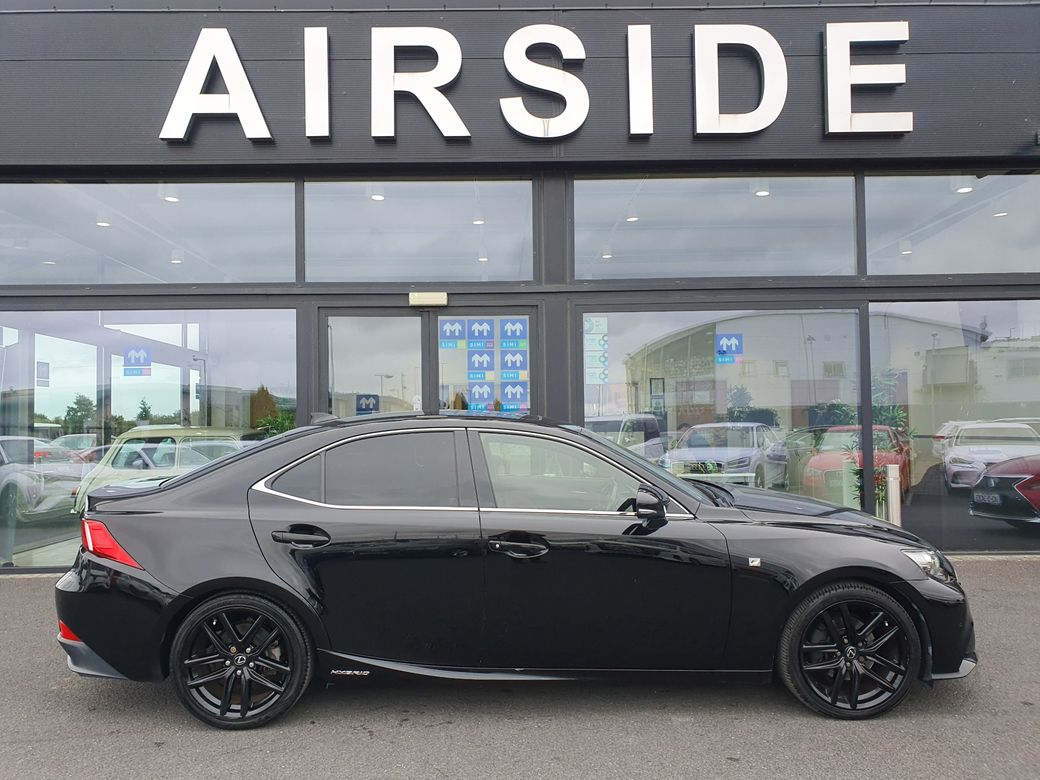 2015 Lexus IS 300h