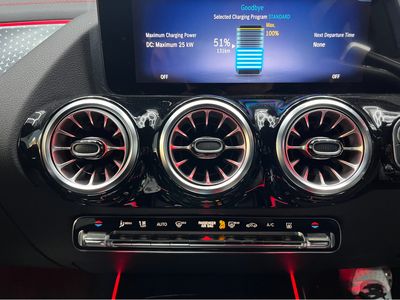 2025 Mercedes-Benz EQA