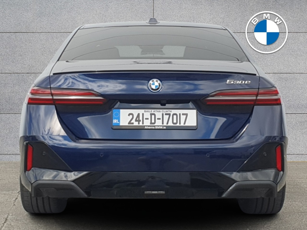 2024 BMW 530