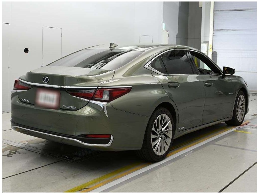 2021 Lexus ES 300h