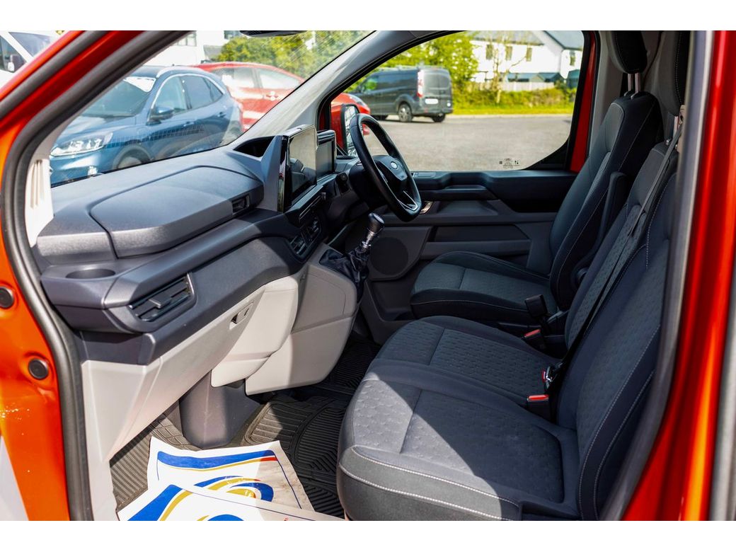 2025 Ford Transit Custom