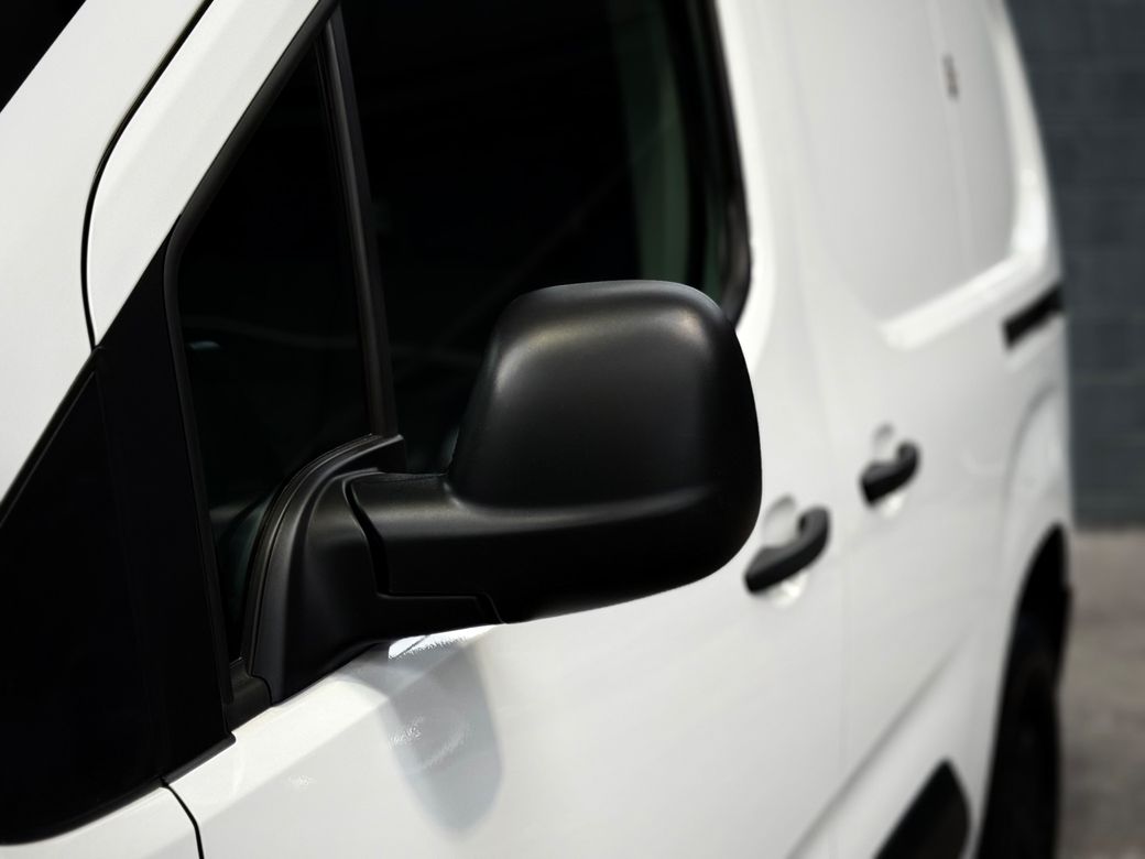 2023 Peugeot Partner